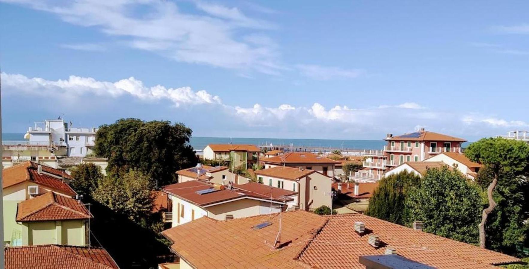 Hotel Villa Barsanti Pietrasanta Exteriör bild